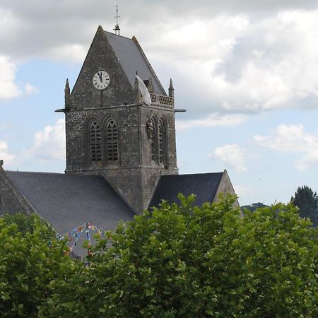 Gite De La Place De L'Eglise Sainte-Mère-Église Exteriör bild