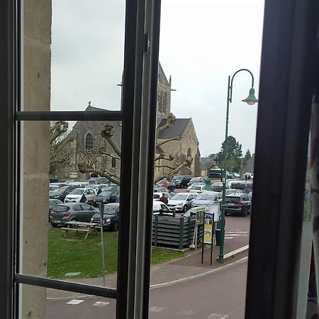 Gite De La Place De L'Eglise Sainte-Mère-Église Exteriör bild